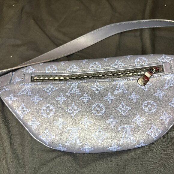 Louis Vuitton PM Shadow Monogram Discovery Bum Bag – Blue (Rare) - Picture 12 of 16